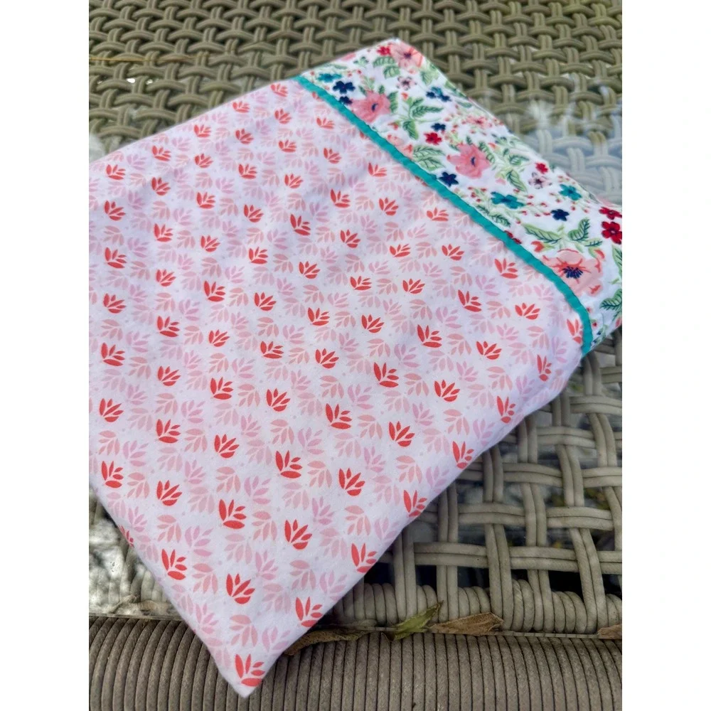 Pioneer Woman Queen Flat Sheet 100% Cotton Floral Leaf Print Pink Red White